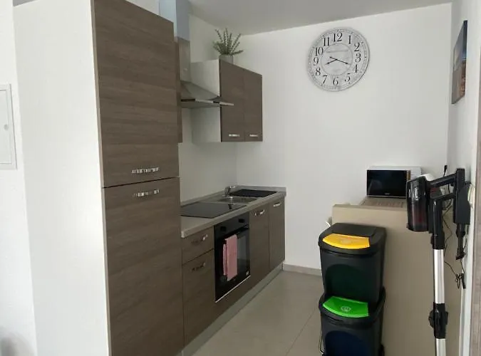 Apartmán 1-e Bel Spacieux Climatise Parking Prive Gratuit Sur Demande Charleroi